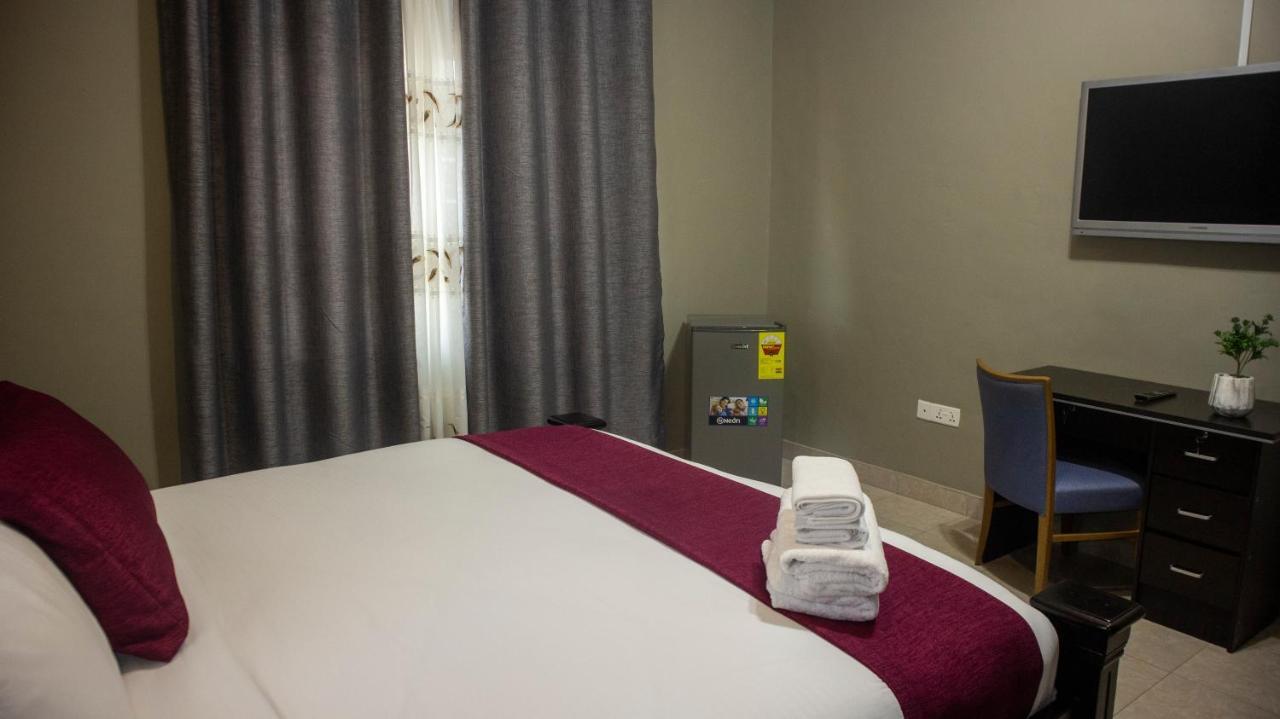 Kislas Luxury Hotel Adenta Exterior foto